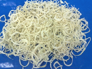 Dehydrated White Onion Slices.